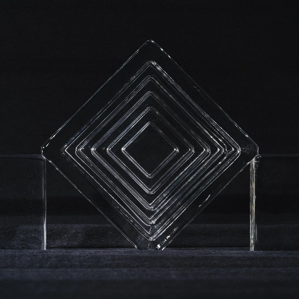 Tesseract · 150 × 150 × 60 mm